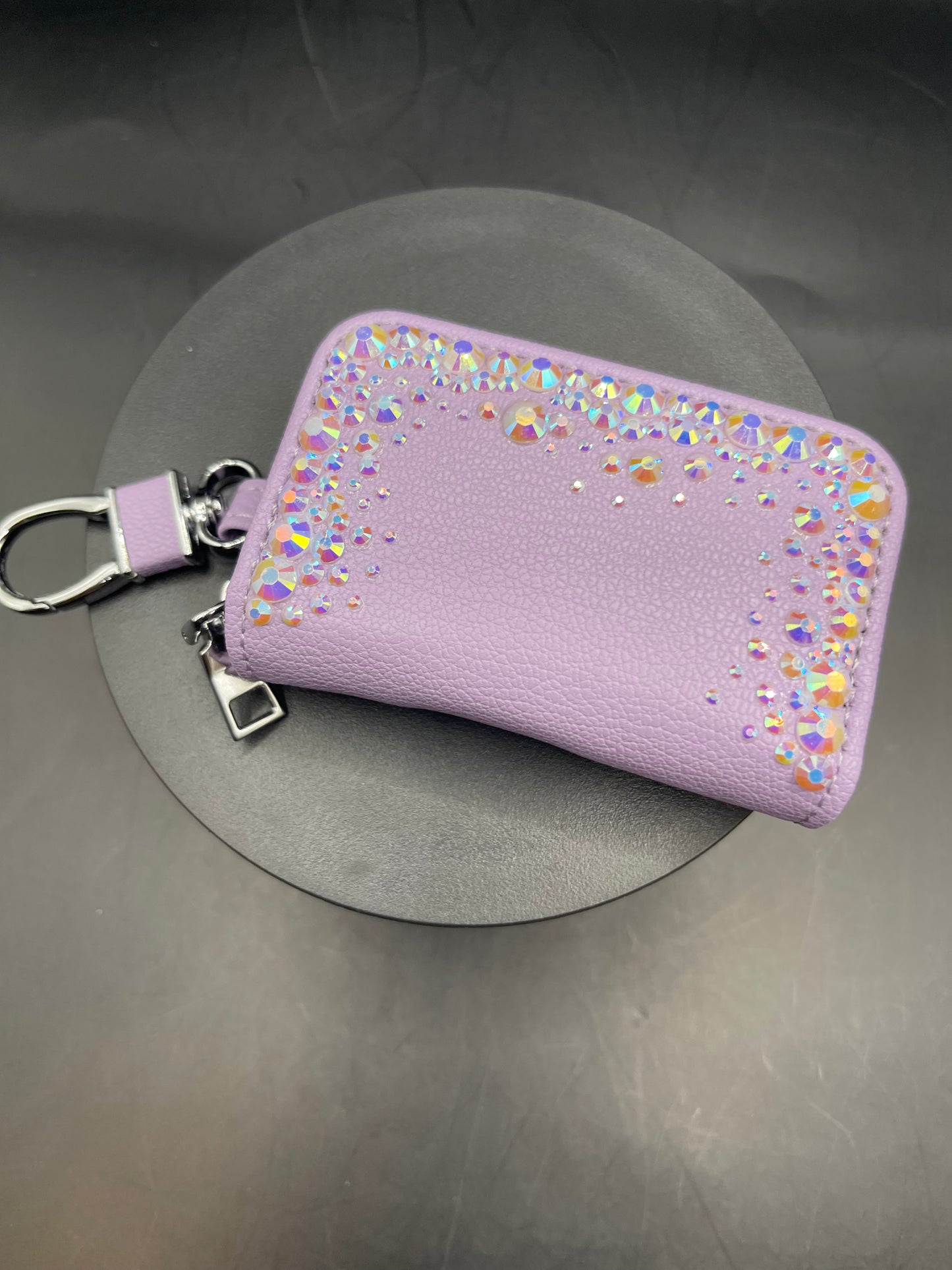 Lila Glitzer-Schlüsselanhänger (8 × 5 cm) mit Reissverschluss – Handverziert | Für Auto- & Wohnungsschlüssel | TheGlitterThing
