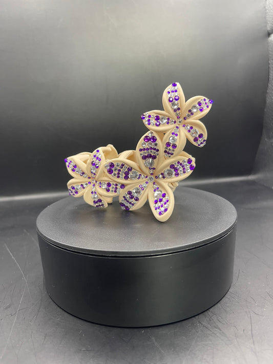 Blumen-Haarspange 10 cm – Handverziert mit Lila & Silber Strass | Unikat von TheGlitterThing