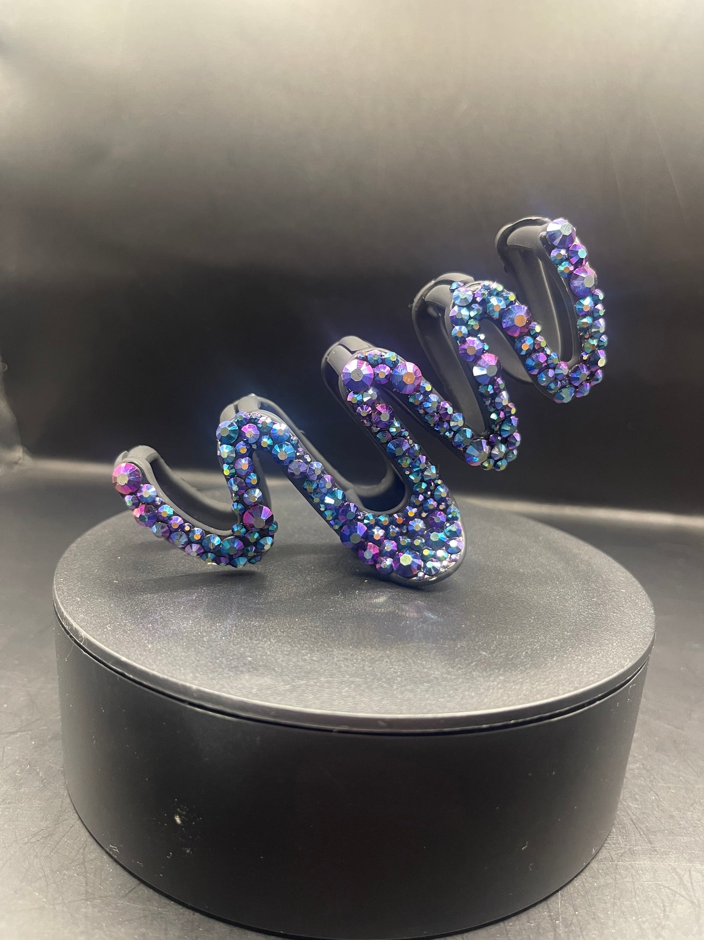 Glitzer Haarspange mit schimmernden Strasssteinen in Blau & Violett