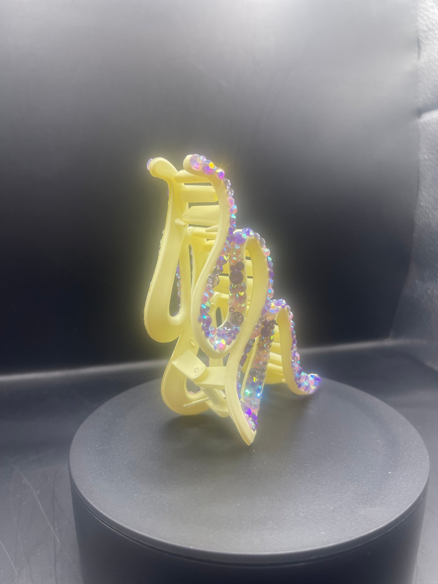 Iridescent Cream Wave Haarspange – Handbeklebt mit Aurora-Strass | Unikat