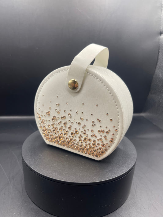 Schmuck- bzw. Mini-Accessoire-Etui „Champagne Drops“ – handverziert mit Strasssteinen