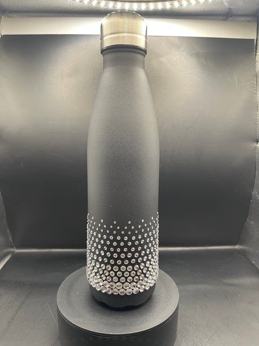 Schwarze Edelstahl-Trinkflasche – handverziert mit funkelnden Strasssteinen | TheGlitterThing