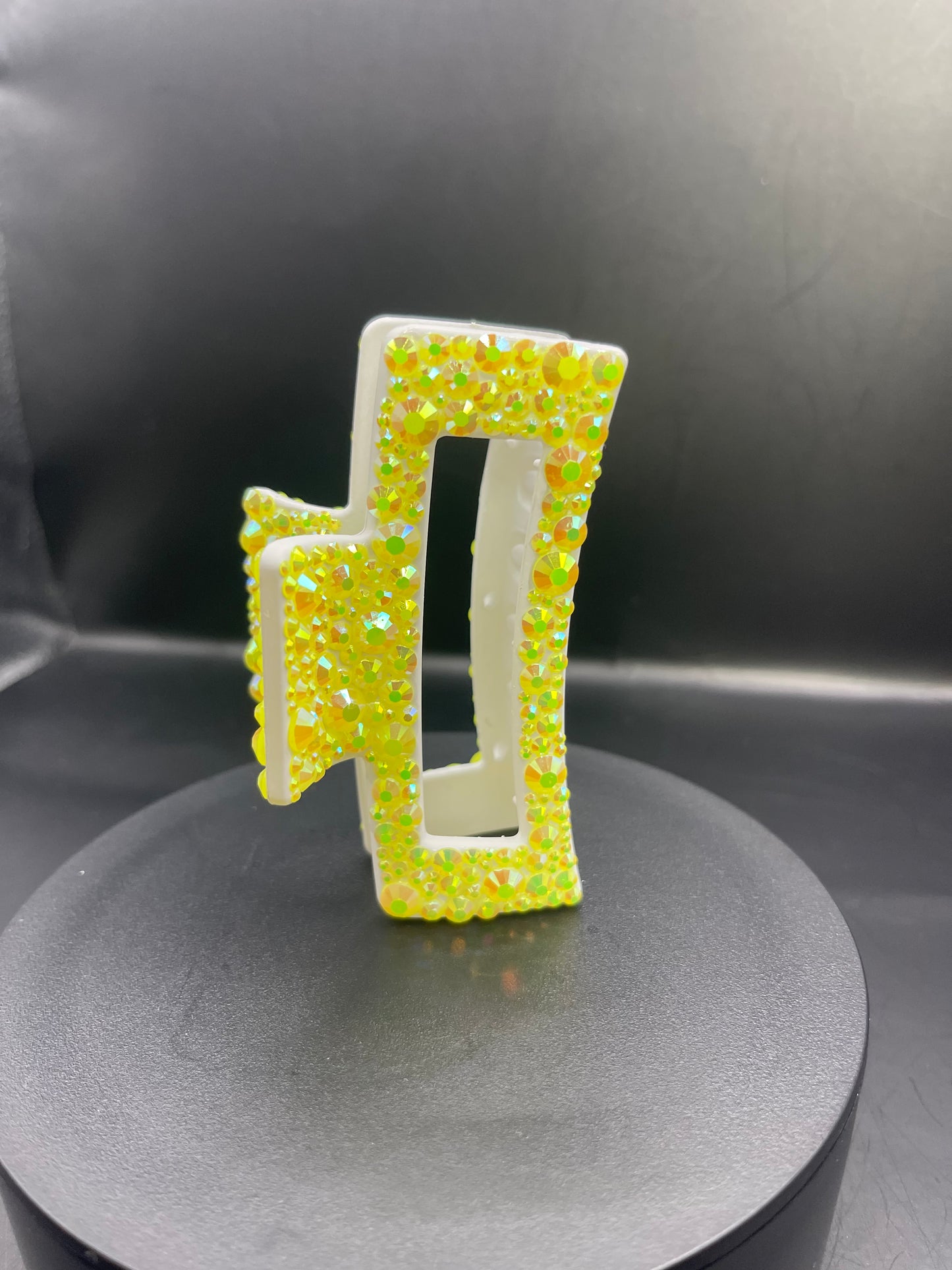 Gelbe Glitzer-Haarspange 8 cm – Handverziert mit Strass | TheGlitterThing Unikat