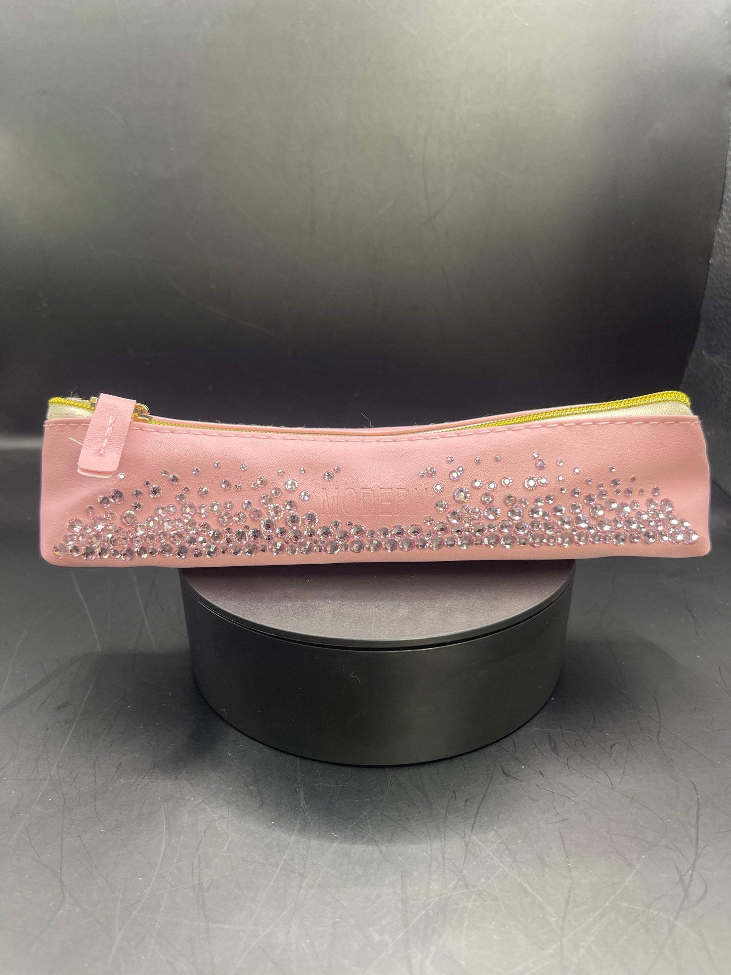 Rosa Glitzer-Etui – Handverziert mit Strass | TheGlitterThing Unikat