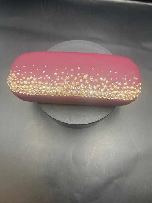Rosé Brillenetui mit goldenen Glitzersteinen – handverziert & elegant ✨