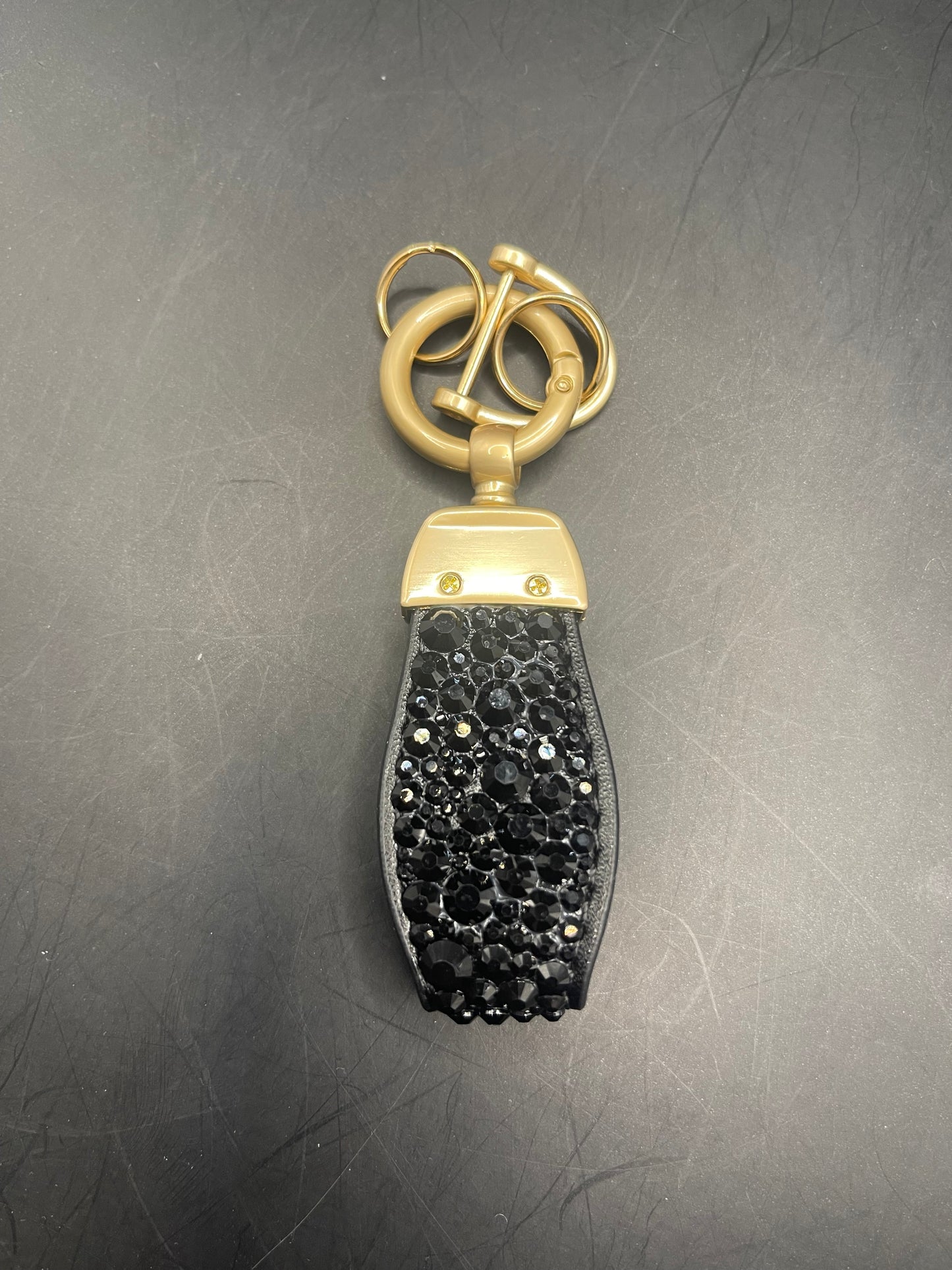 Schwarzer Strass Schlüsselanhänger mit Glitzersteinen – Elegante Geschenkidee