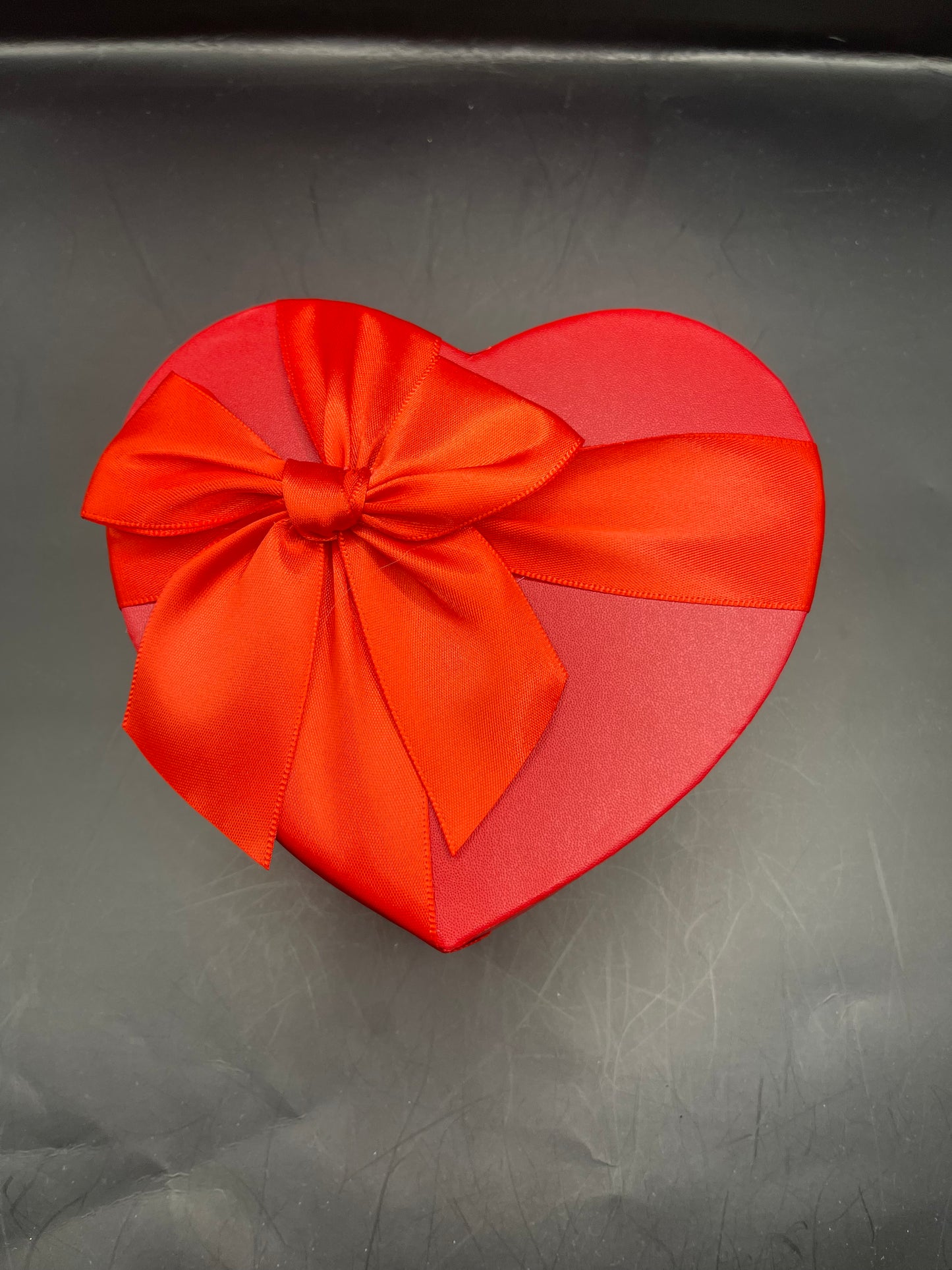 Glitzer Geschenkbox Herzform – stilvolle Verpackung (ca. 12 cm)