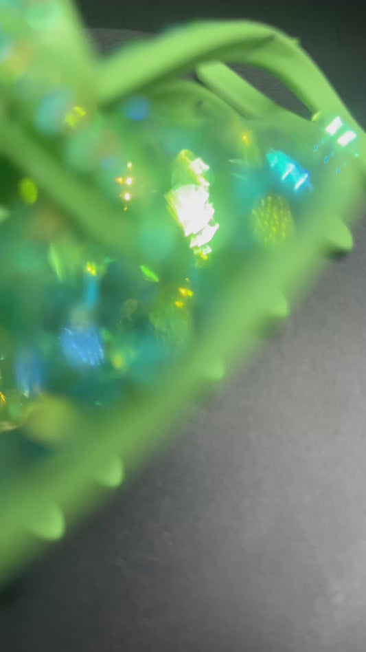 Emerald Glow Haarspange – 11 cm | Handbeklebtes Grün-Unikat mit Crystal Shine