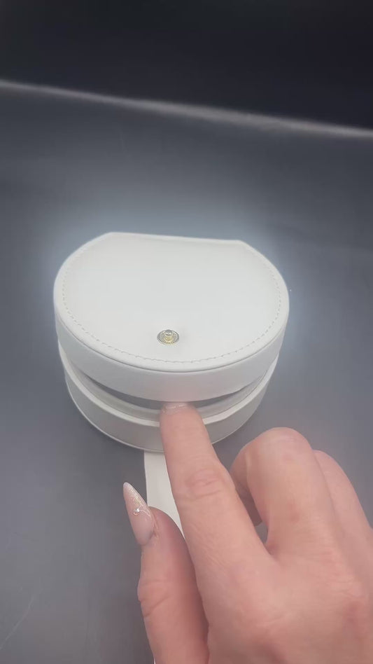 Schmuck- bzw. Mini-Accessoire-Etui „Champagne Drops“ – handverziert mit Strasssteinen