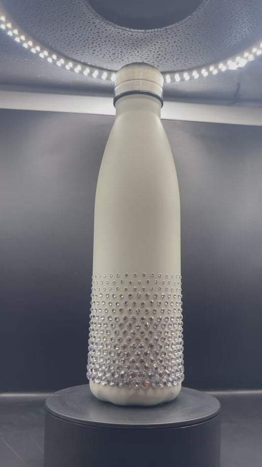 Wasserflasche „Crystal Glow“ – handverziert mit klaren Strasssteinen