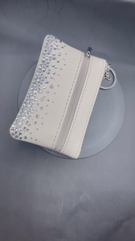 Weisses Glitzer-Schlüsselanhänger-Portemonnaie (12 cm) – Handverziert mit silbernem Strass | TheGlitterThing Unikat